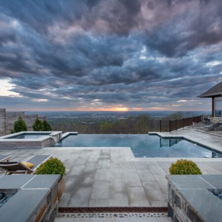 Luxury Infinity Pool